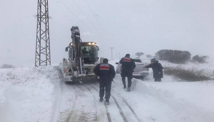 Lapseki’de Çiftlik Evinde Mahsur Kalan Vatandaş Kurtarıldı