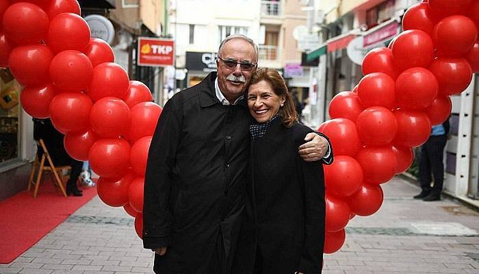 Sevgililer Günü Çanakkale'de Tarla Sokak'ta Kutlandı (VİDEO)