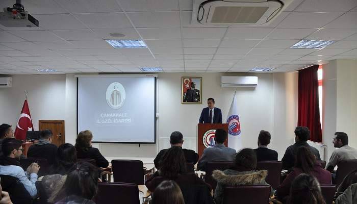 Genel Sekreter Aksoy, Siyasal Bilgiler Fakültesinde sunum yaptı