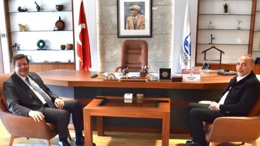 Eceabat Belediye Başkanı Zileli’den Başkan Erkek’e ziyaret