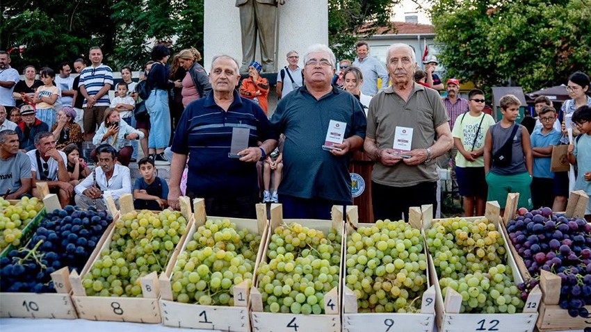 Çanakkale’nin Kültürel Mirası Bozcaada’da Sahneye Taşındı