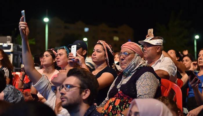 Ayvacıklı Depremzedeler Festivalde Moral Depoladı…