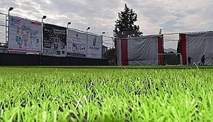 köşedere arena halı saha yenileniyor 