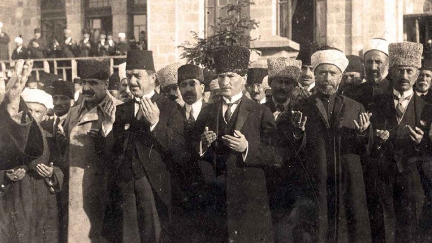 Diyanet’ten Atatürksüz 100. yıl hutbesi…
