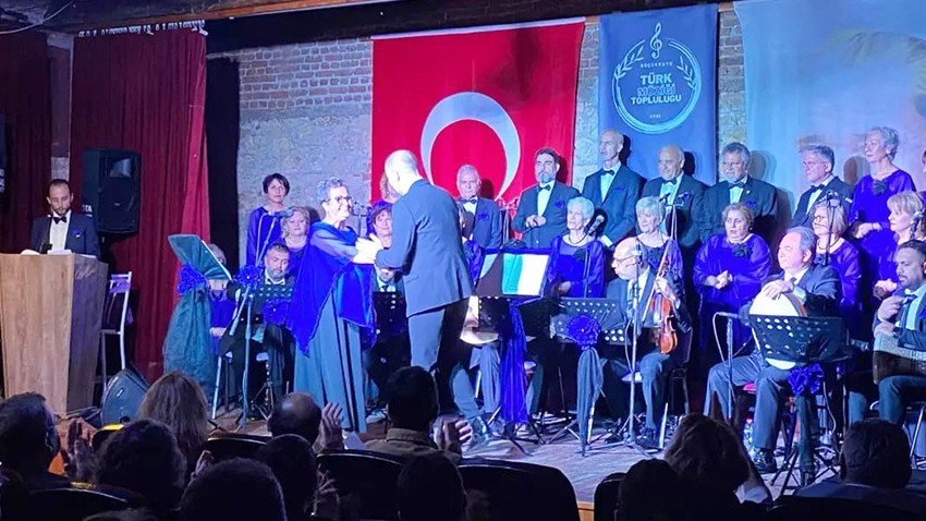 Türk Müziği Topluluğu, kulakların pasını sildi