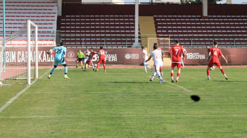 Çanakkalespor maçında eski kaptana vefa