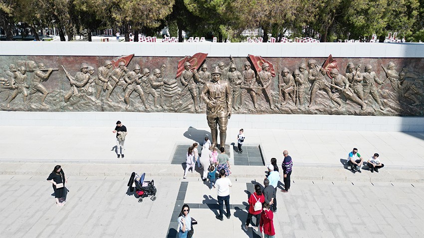 Tarihi Gelibolu Yarımadası, Ziyaretçi Akınına Uğradı