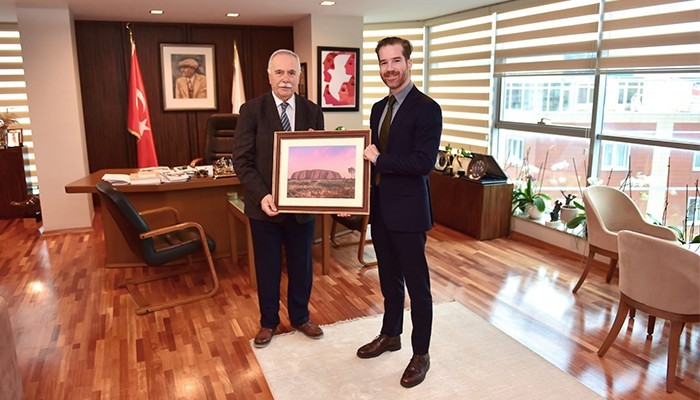 Avustralya Çanakkale Konsolosu Hall, Başkan Gökhan'ı Ziyaret Etti