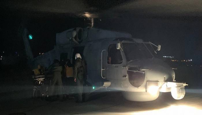Gökçeada'da kalp krizi geçiren hastaya helikopterli tahliye
