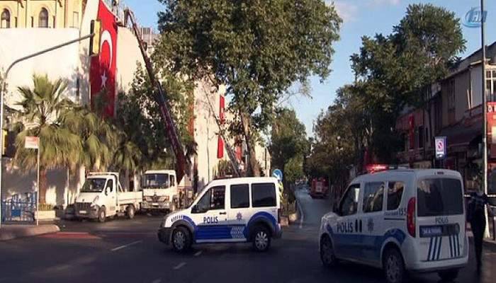 Bombalı saldırının düzenlendiği noktada temizlik çalışmaları sabaha kadar sürdü