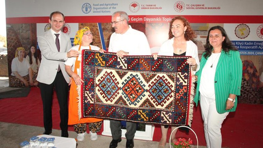 Ayvacık’ta iki yeni kooperatifin açılışı yapıldı