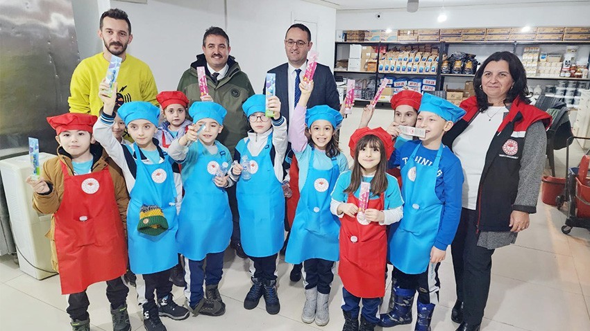 Öğrencilere israf öğretildi