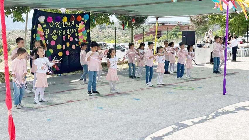 Okuma bayramı öğrencilere moral oldu