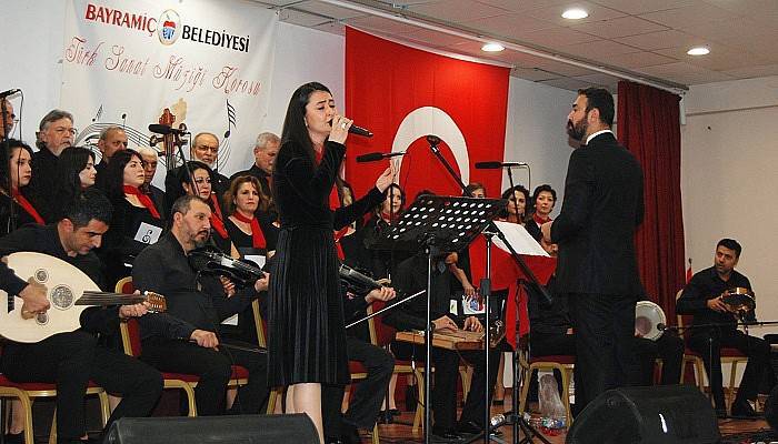 Bayramiç Belediyesi TSM Korosu Konser Verdi