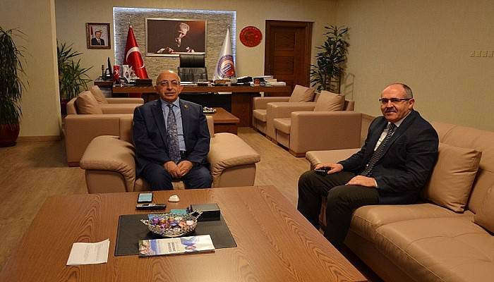 Çanakkale Orman Bölge Müdürü Enver Demirci'den Rektör Prof. Dr. Sedat Murat'a Ziyaret