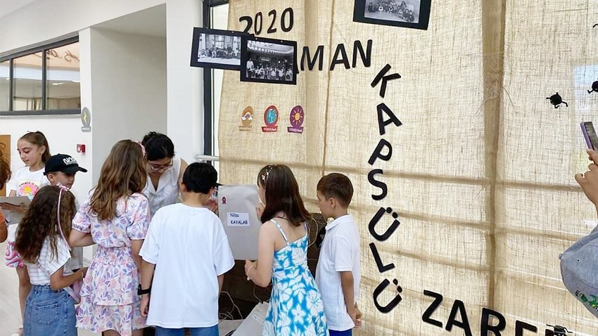 Minikler Zaman Köprüsünden Geçtiler