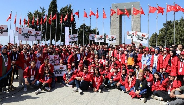 Kapanış Programı Şehitler Abidesi’nde Yapıldı