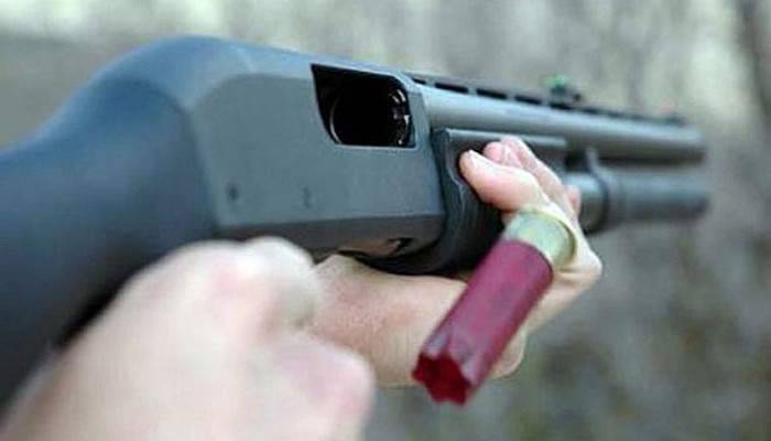 Kendisini döven kocasını av tüfeğiyle öldürdü