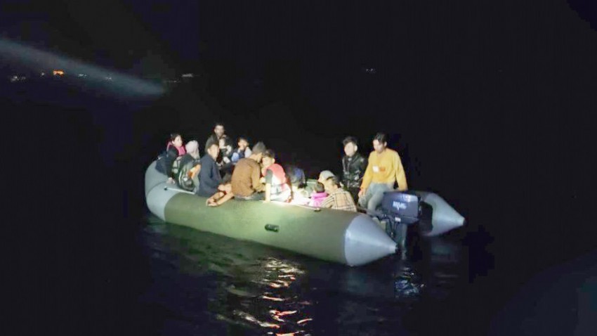 Ayvacık Açıklarında 30 Düzensiz Göçmen Yakalandı