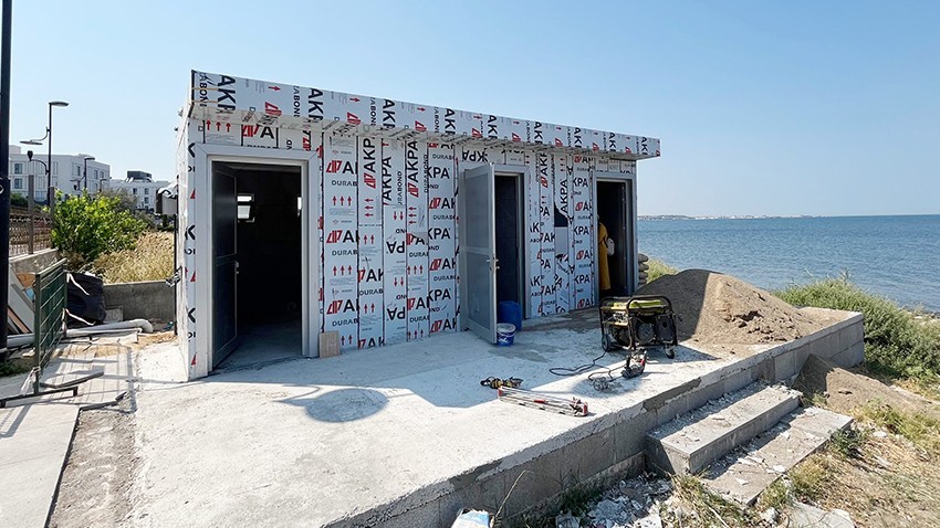 Yeni Kordon'da Bulunan Tuvalet Kabini Yenileniyor