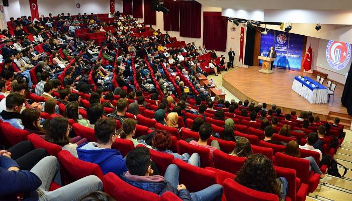 ÇOMÜ'de 'Milli Mücadele ve Cumhuriyetin İlanı' konulu panel düzenlendi