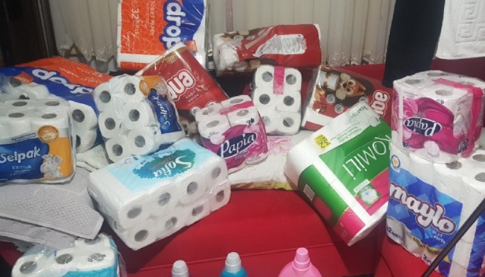 BİGA’DA VATANDAŞ İNDİRİM PEŞİNDE…