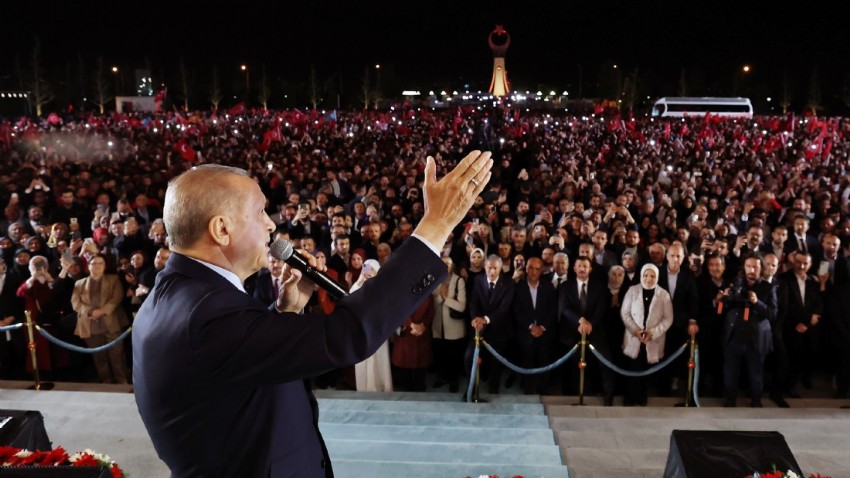 Cumhurbaşkanı Erdoğan, Beştepe’de 320 bin vatandaşa hitap etti (VİDEO)
