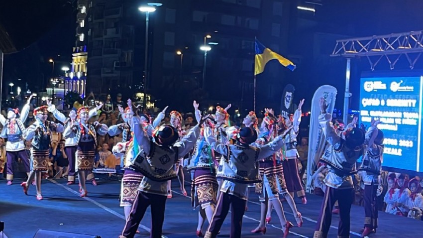  14. Uluslararası Troya Halk Dansları ve Müzik Festivali Renkli Anlara Sahne Oldu(VİDEO)