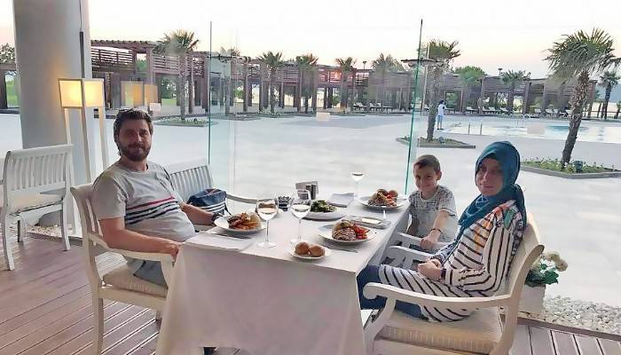 Halil ve Gizem Akkoyun çifti evlilik yıldönümlerini kutladı.