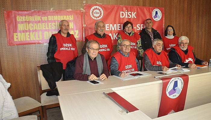 “Emeğimizin karşılığını çalmak için her yolu deniyorlar”