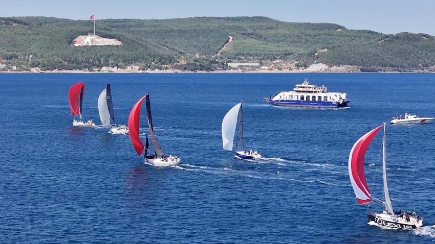 Çanakkale Boğazı’nda İlk Kez Yat Yarışı Heyecanı