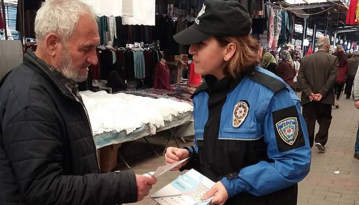 Çanakkale Polisi 'Koronavirüs' Broşürü Dağıtarak Vatandaşları Uyardı