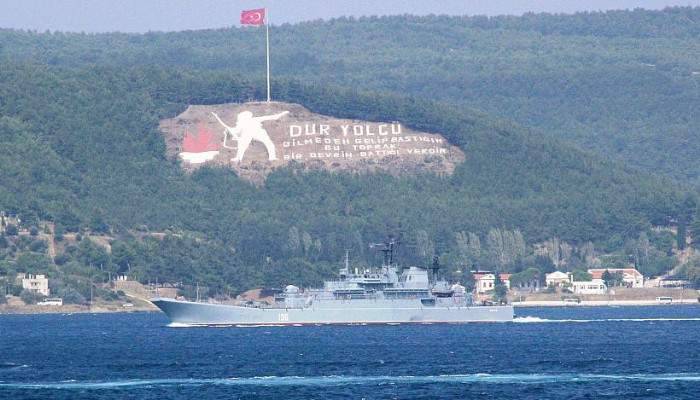  Rus Savaş gemisi Çanakkale boğazından geçti