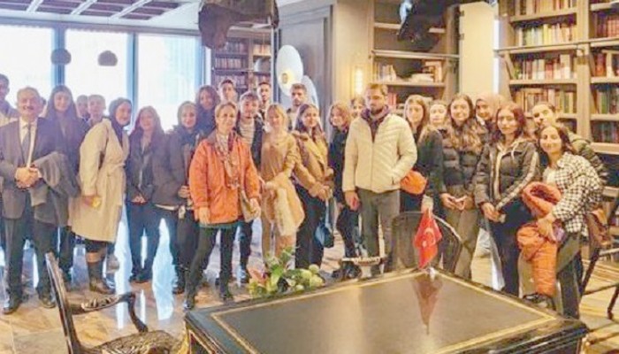 Büro Yönetimi Öğrencileri Teknik Gezide Uluova Süt’ü Ziyaret Etti