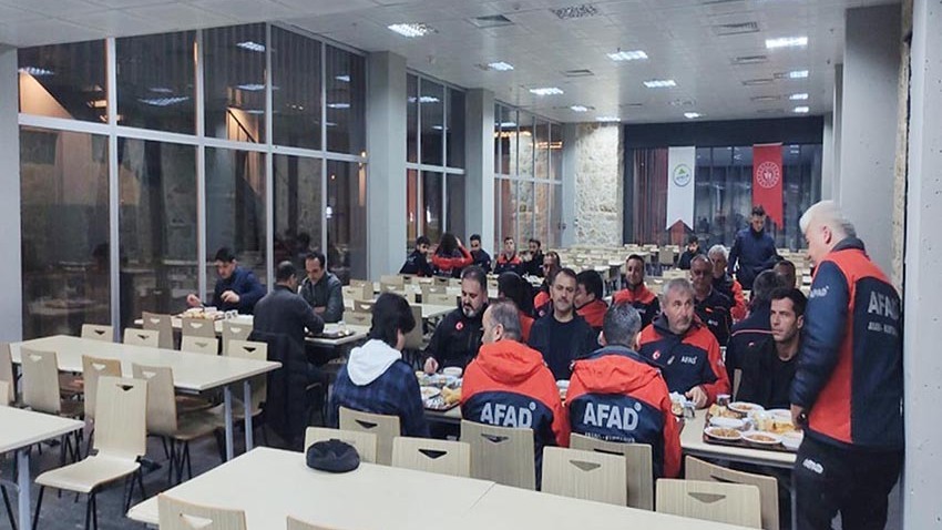 Vali Aktaş, iftarı AFAD ekibi ile yaptı