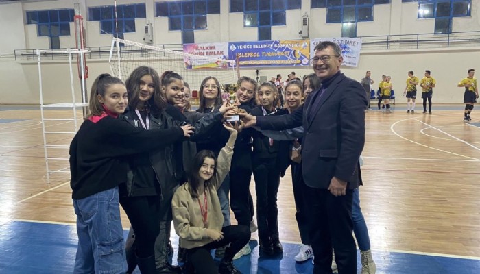 Yenice Belediyesi Voleybol Turnuvası Sona Erdi