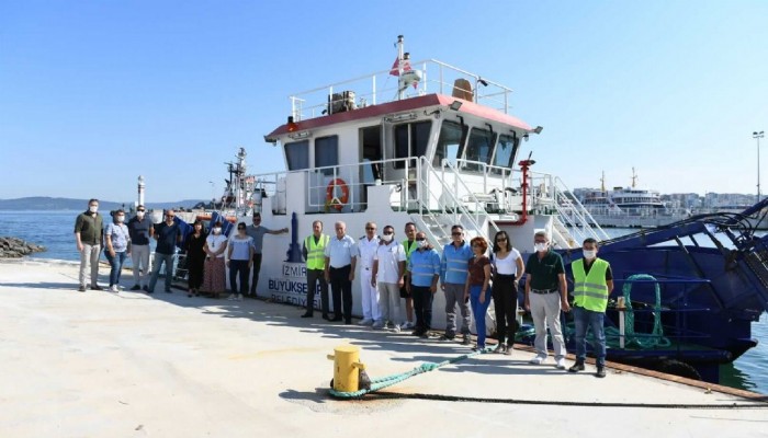 Mavi Körfez 3 Deniz Süpürge Gemisi, Çanakkale'de Müsilaj Temizliğine Başladı