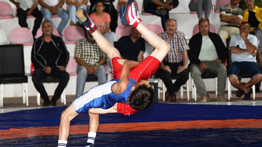 38. Kiraz Festivali Minder Güreşleri Yapıldı