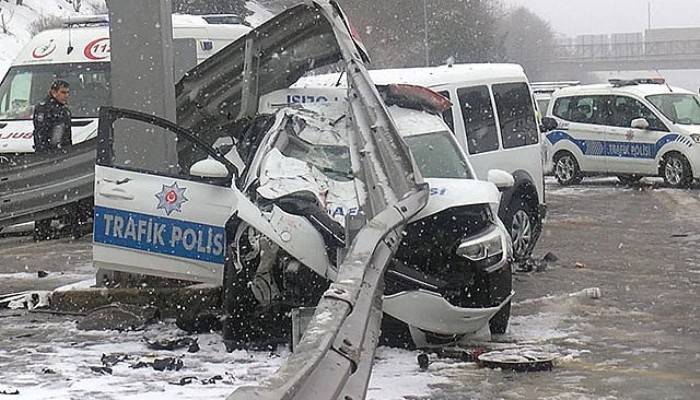 Feci kazada 3 polis yaralandı