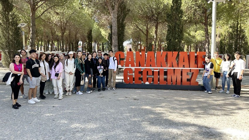 ÇOMÜ’lü Uluslararası Öğrenciler, Tarihi Alanı ziyaret etti