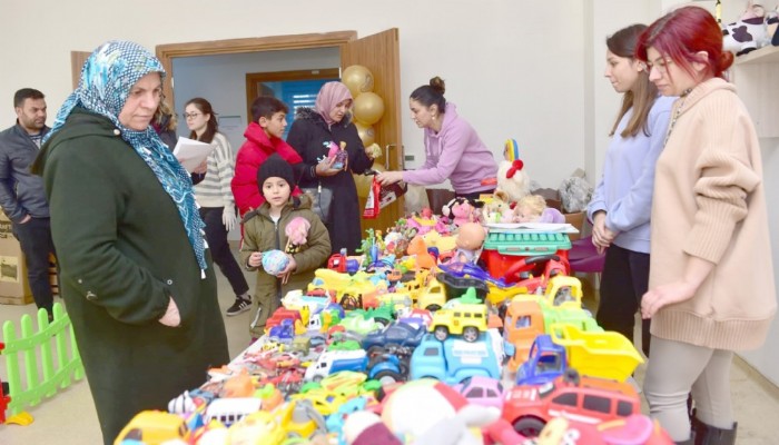 Çanakkale Belediyesi Butik-Market İle Dayanışmamız Devam Ediyor