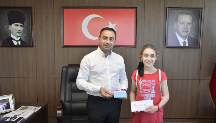 Elifnaz’dan, SMA hastası Ahmet Alp için örnek davranış