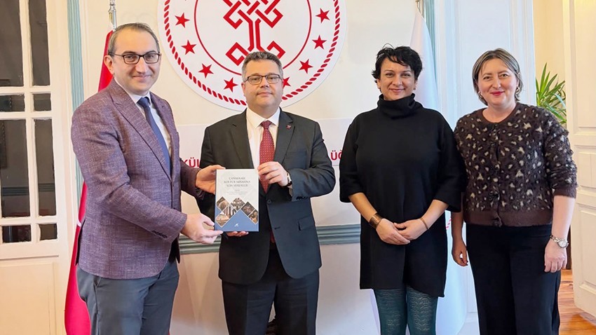 “Çanakkale Kültürel Mirasına Yön Verenler” serisinin ilk kitabı yayımlandı