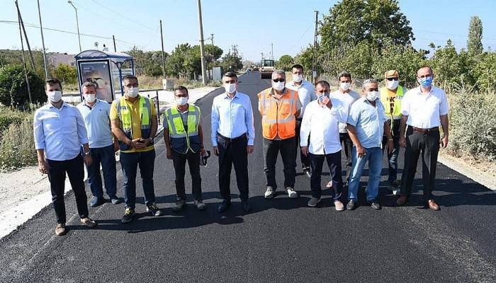 Lapseki'de sahil yolu asfaltlama çalışmaları tamamlanıyor