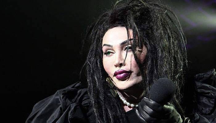 1980'lerin müzik ikonu Pete Burns hayatını kaybetti