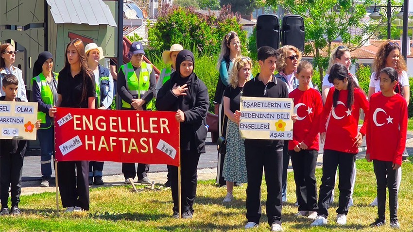Gelibolu'da Farkındalık Fidanları Toprakla Buluştu