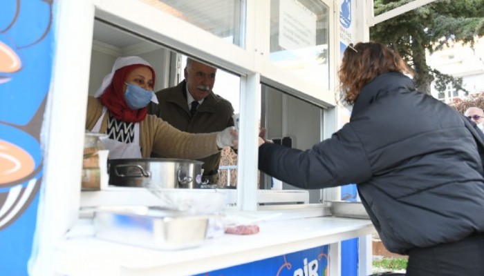 Sabahları kampüste sıcak çorba geleneği devam ediyor