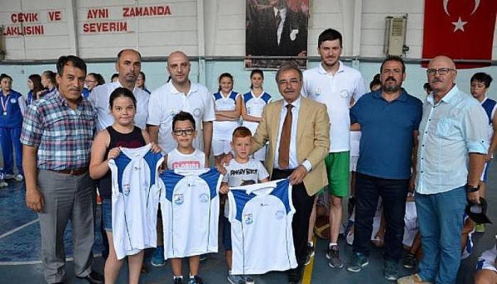 Başkan Özacar'dan sporculara destek