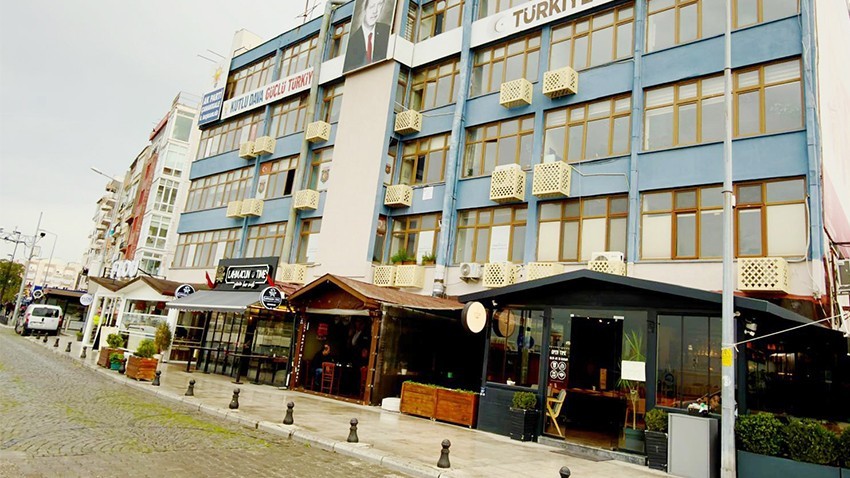 Vakıflar İş Hanı Yıkılıyor, Yerine “Otel” Geliyor
