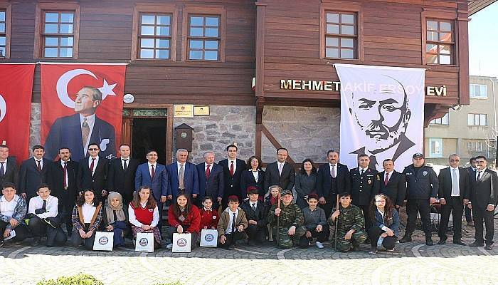 Mehmet Akif Ersoy, Bayramiç'teki evinde anıldı